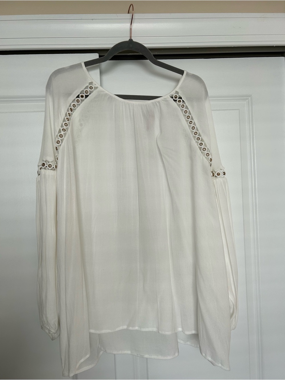 Scarlett Love Cream Eyelet-Trim Long-Sleeve Blouse
